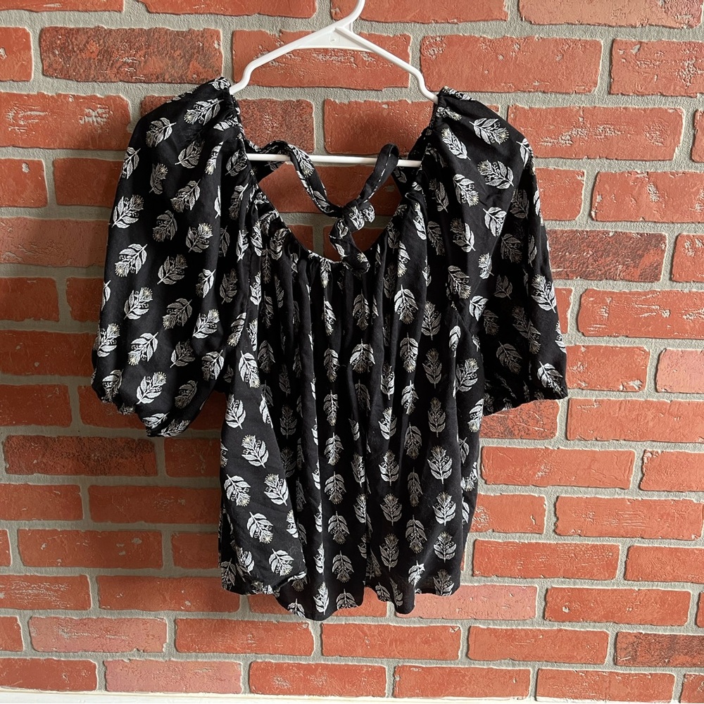 Old navy blouse